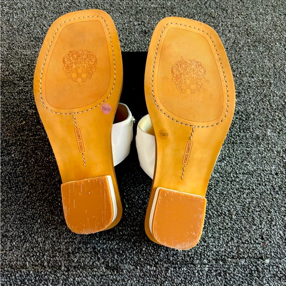 Vince Camuto- Fun sandal that add interest to any outfit! Never worn - Picture 4 of 6